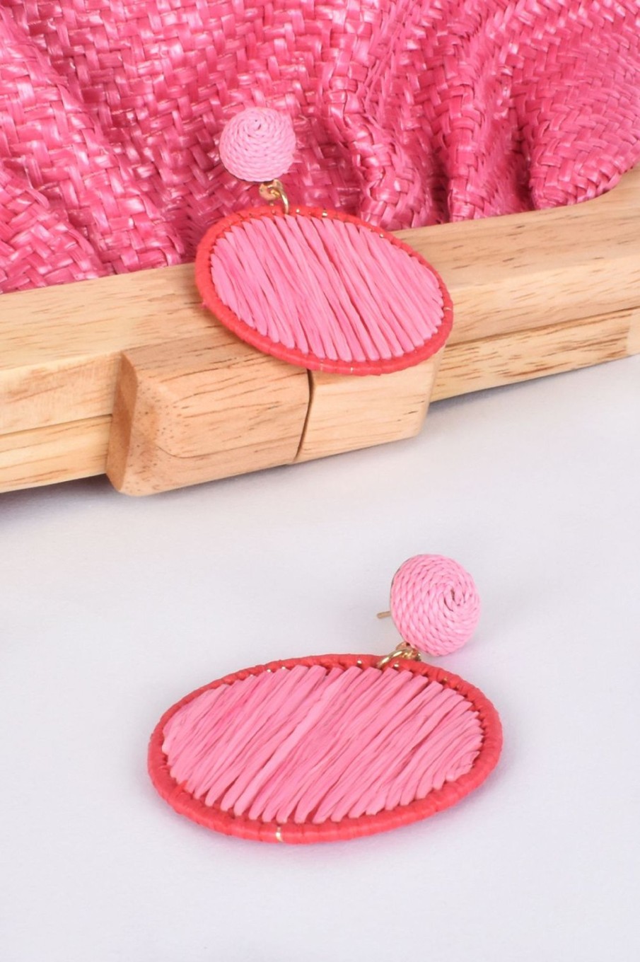 Accessories Adorne | Contrast Colour Woven Drop Earrings | Pink/Red