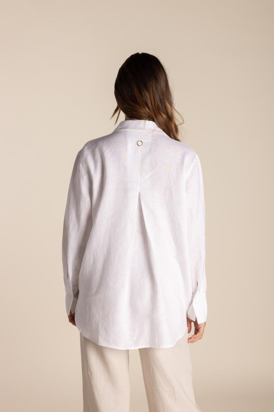 Tops Two T's | Linen Shirt | White