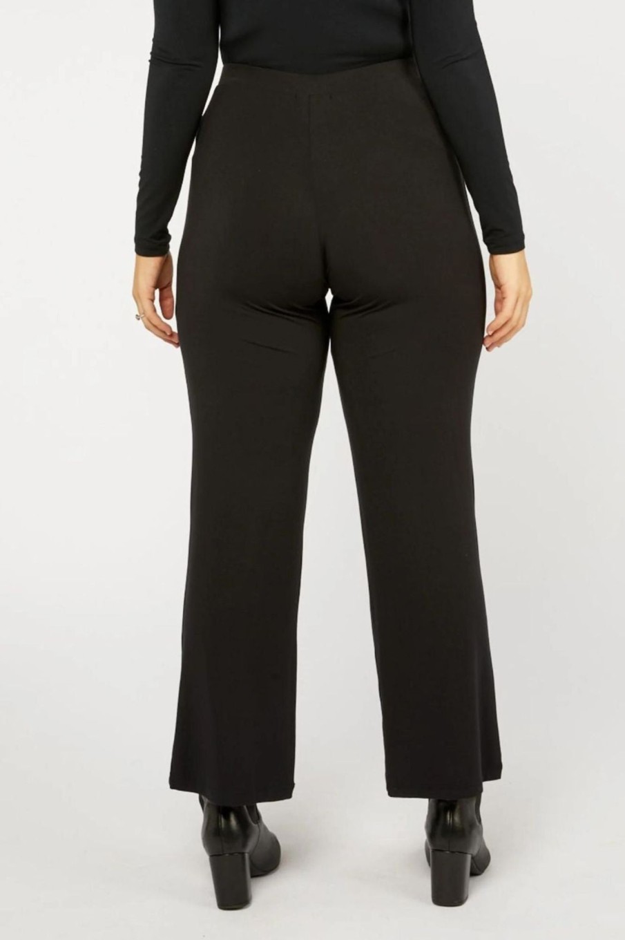 Bottoms Tani | Full Straight Pant | Black