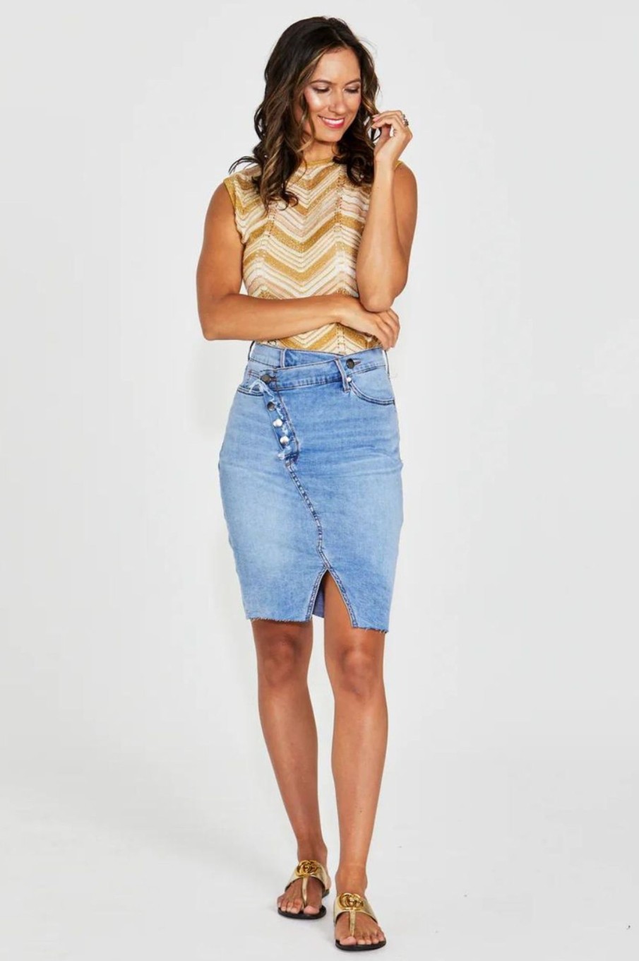 Bottoms New London Jeans | Leigh Button Waist Knee Skirt | Light Wash