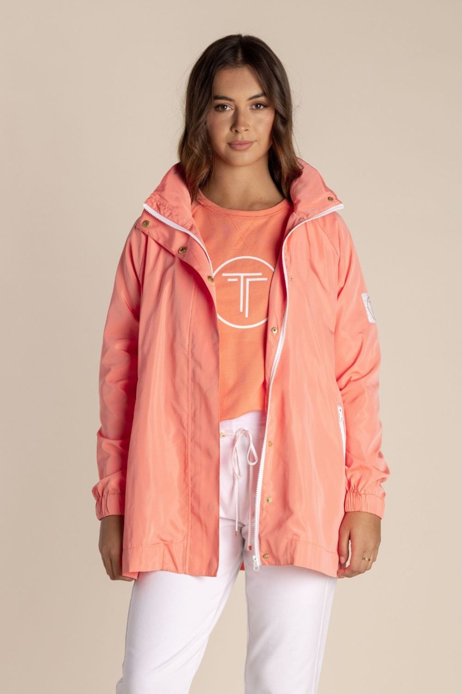 Tops Two T's | Spray Jacket | Mango