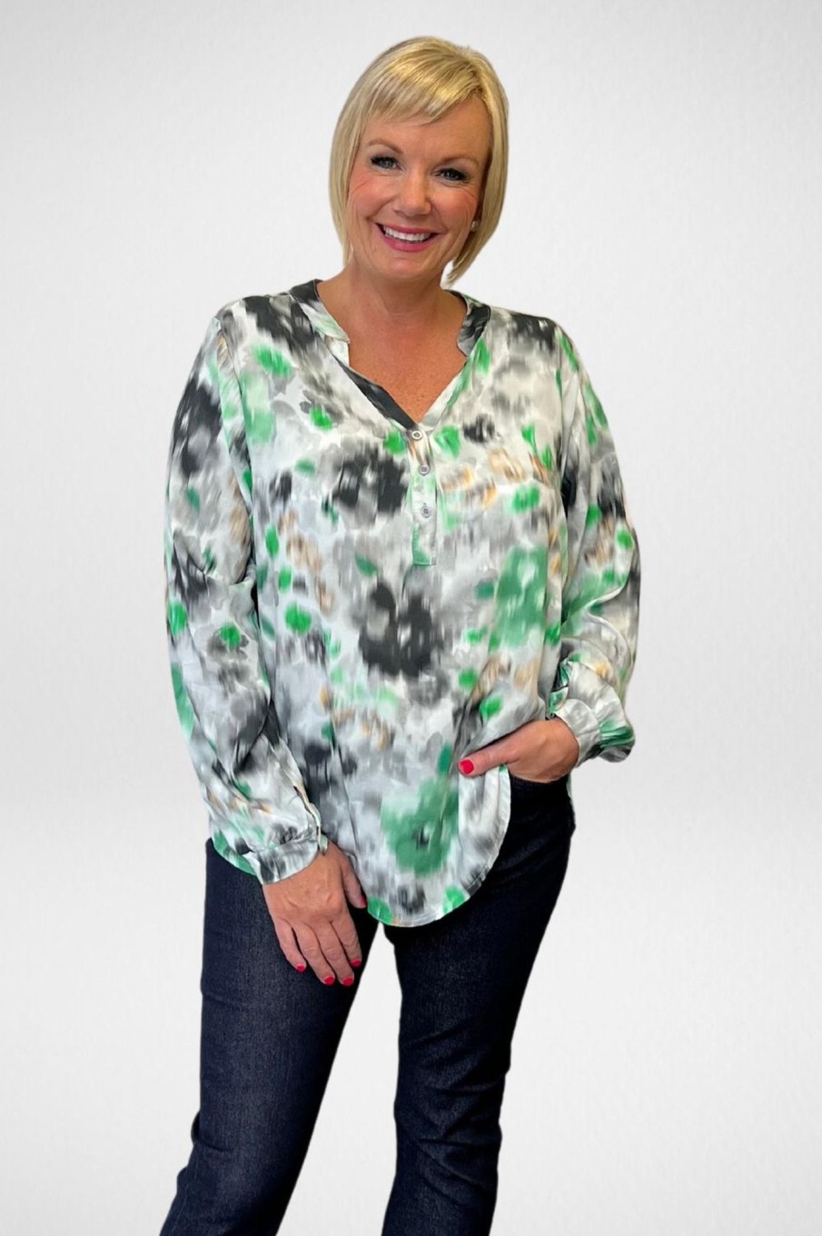 Tops Silvermaple Collection | Vanessa Shirt | Paint Brush Green Multi