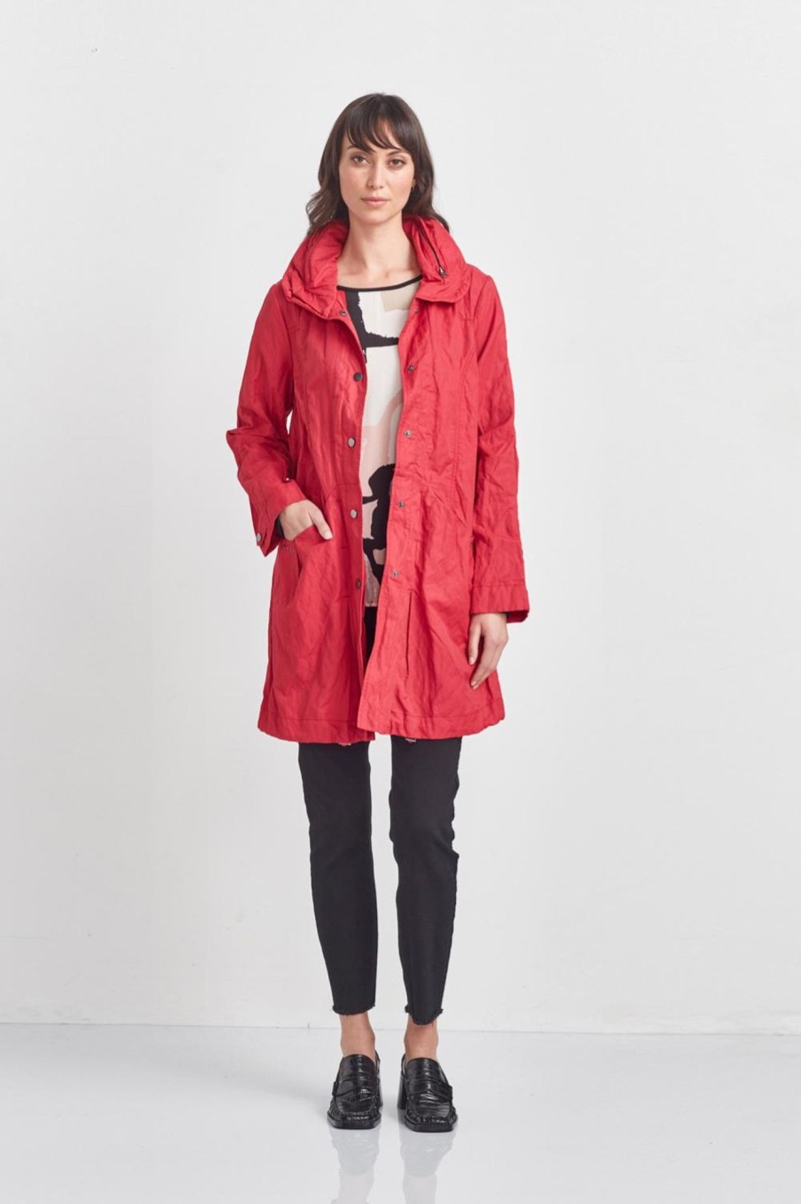 Tops Verge | Seek Coat | Raspberry