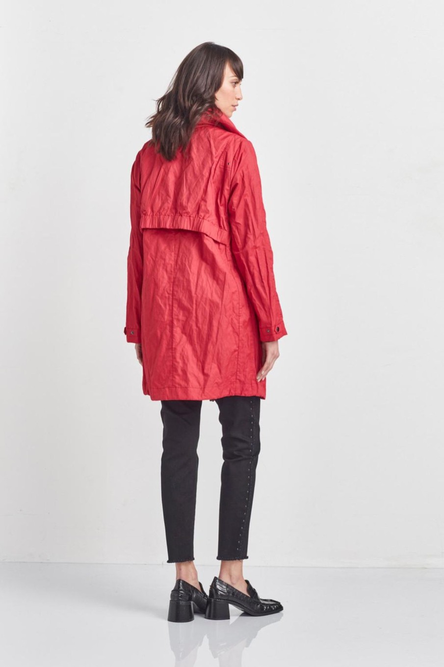 Tops Verge | Seek Coat | Raspberry