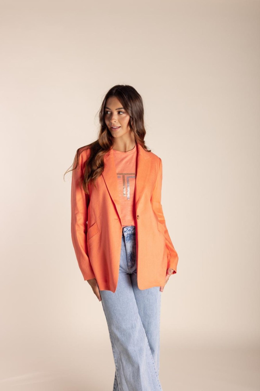 Tops Two T's | Single Breasted Linen Blazer | Mango