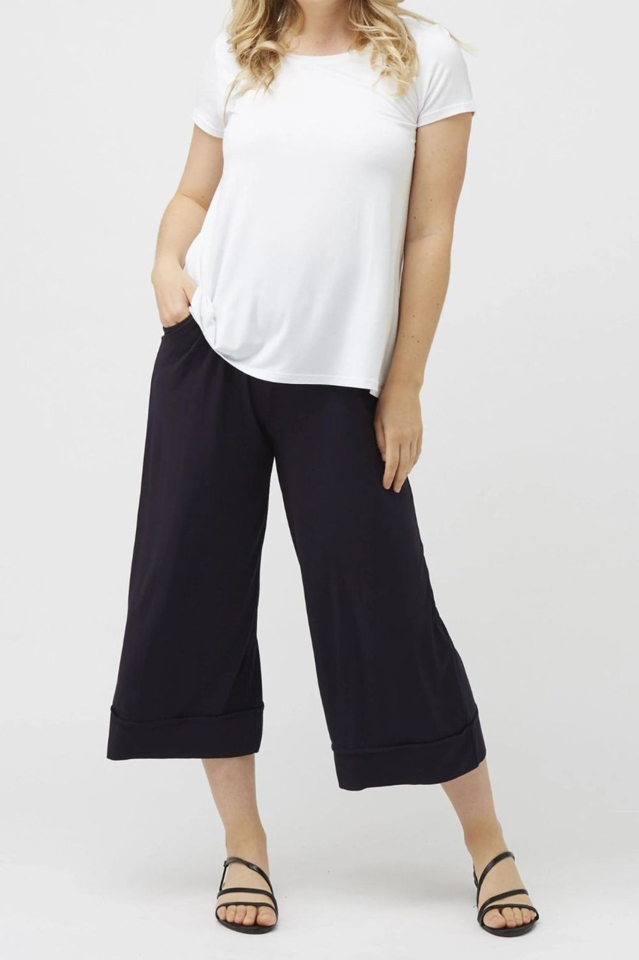 Bottoms Tani | Culotte Resort Pant | Navy