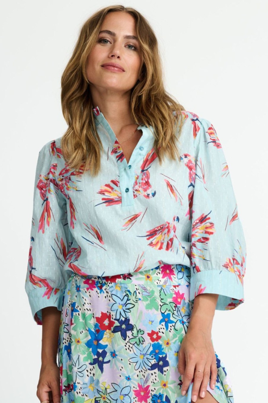 Tops Pom | Mia Parrots Blouse | Blue